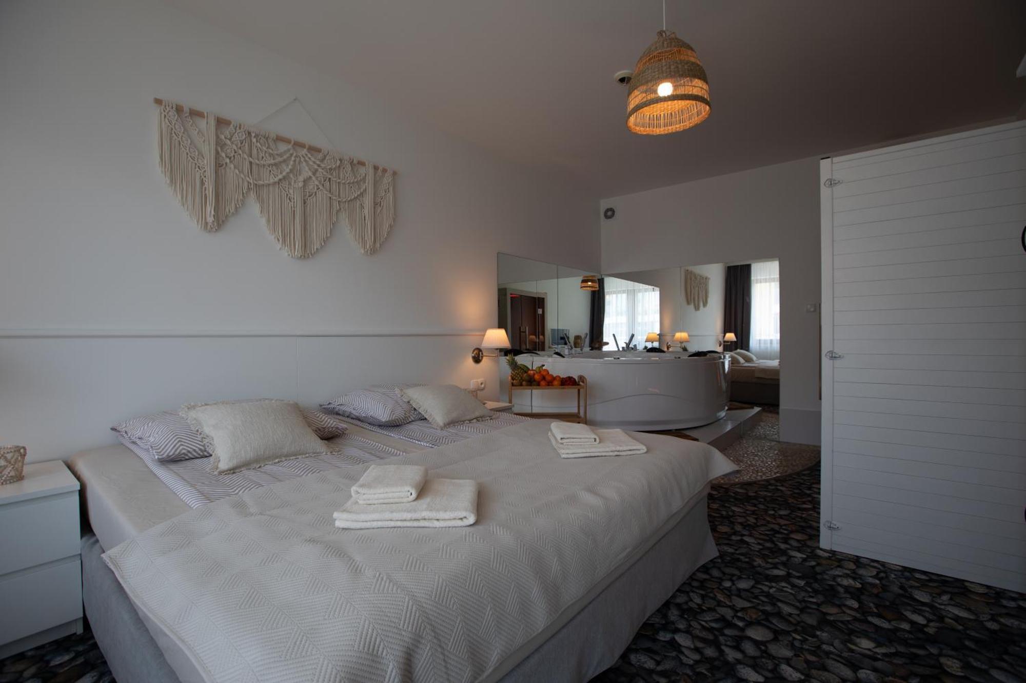 Apartament rodzinny Beach SAUNA&JACUZZI Arka Medical Spa Kołobrzeg Zewnętrze zdjęcie